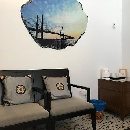 Rangoon Residences + George Town Buitenkant foto